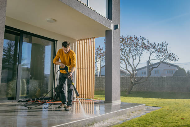 Best Patio and Deck Pressure Washing  in Strathmore, CA